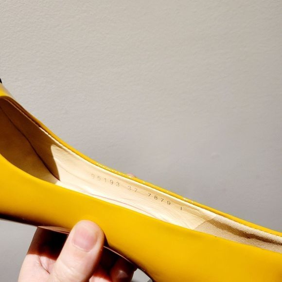 Vero Cuoio Yellow and Purple Heels - Picture 5 of 6